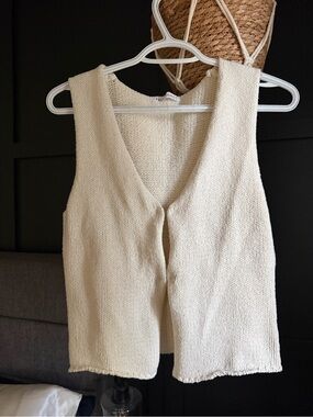 Rumored knit vest